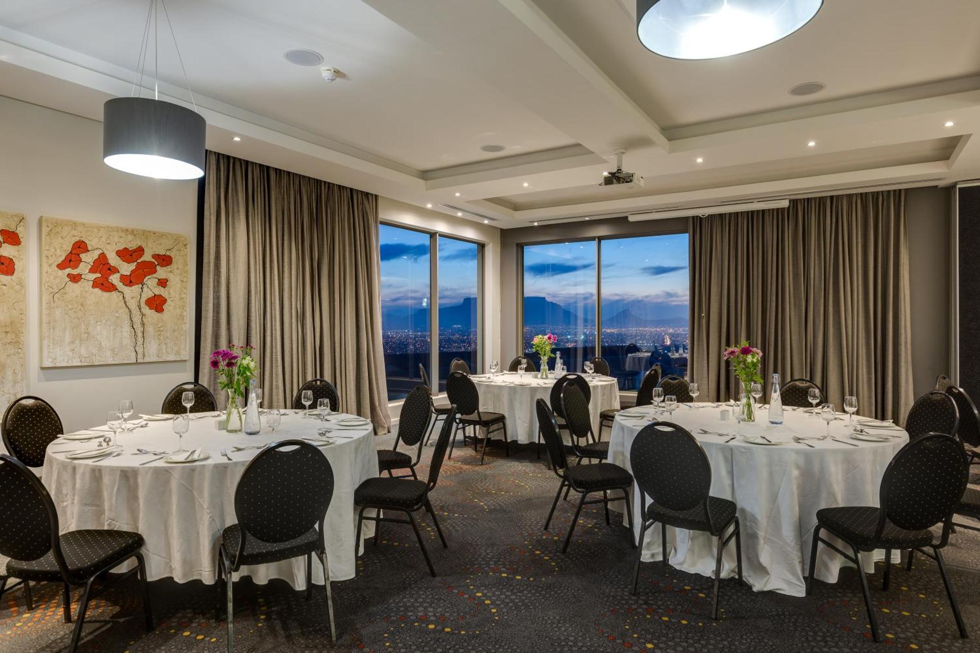 Hotel Protea By Marriott Cape Town Tyger Valley 3*