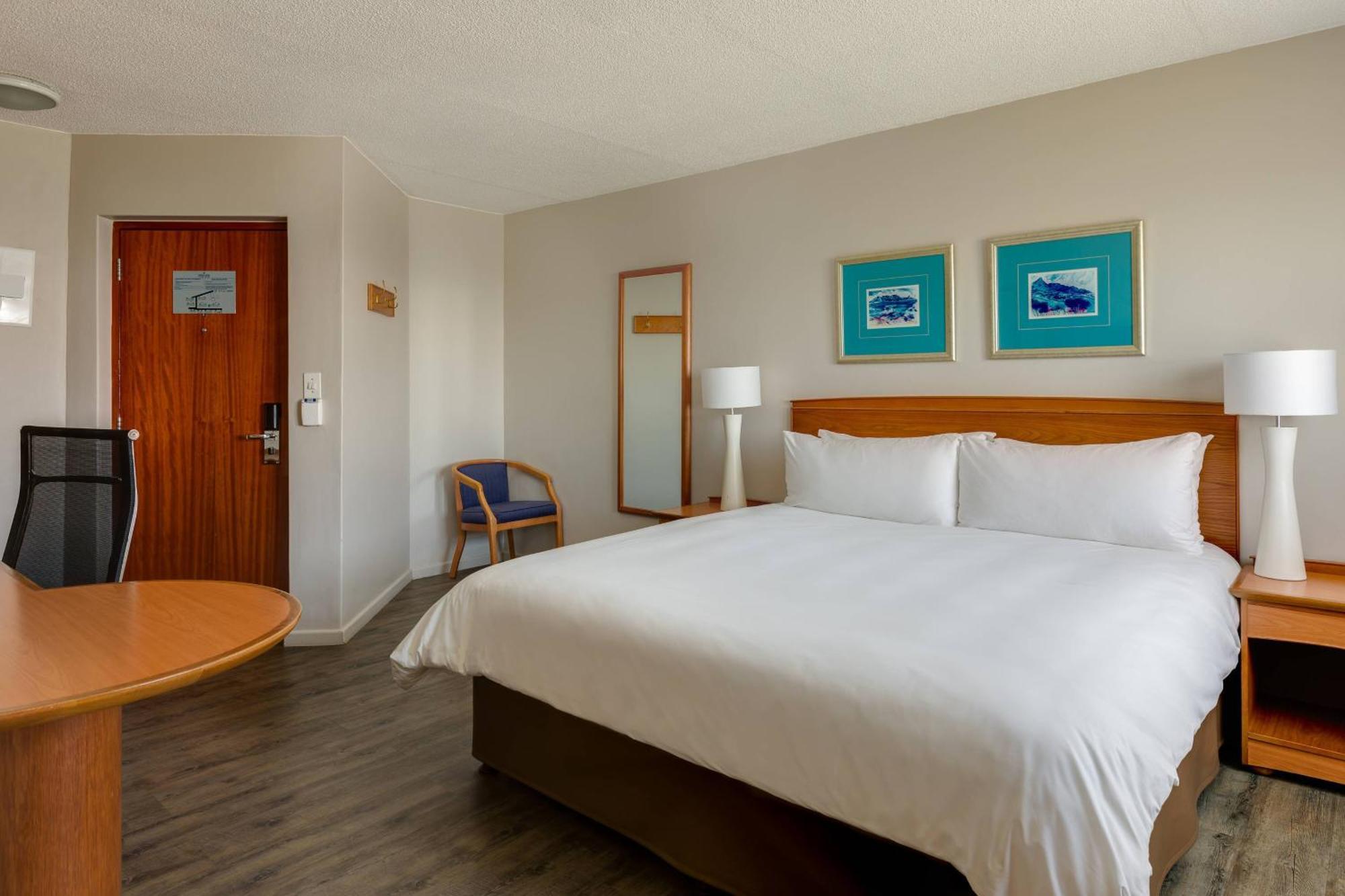 Hotel Protea By Marriott Cape Town Tyger Valley 3*
