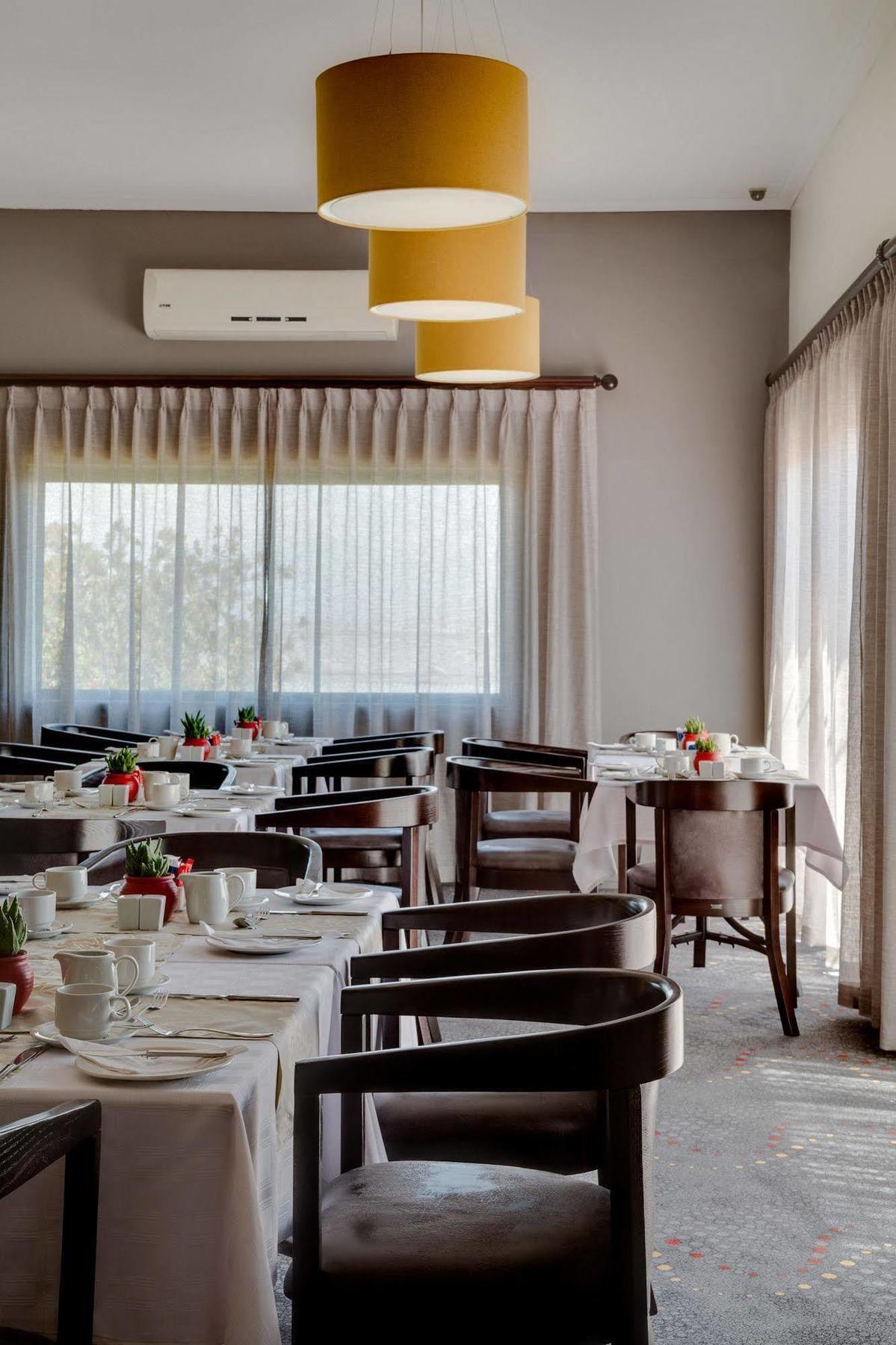 Hotel Protea By Marriott Cape Town Tyger Valley 3*